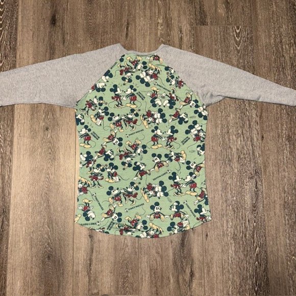 LuLaRoe Disney Randy Mickey Minnie Disney Print Shirt Size M Medium EUC - Picture 5 of 5